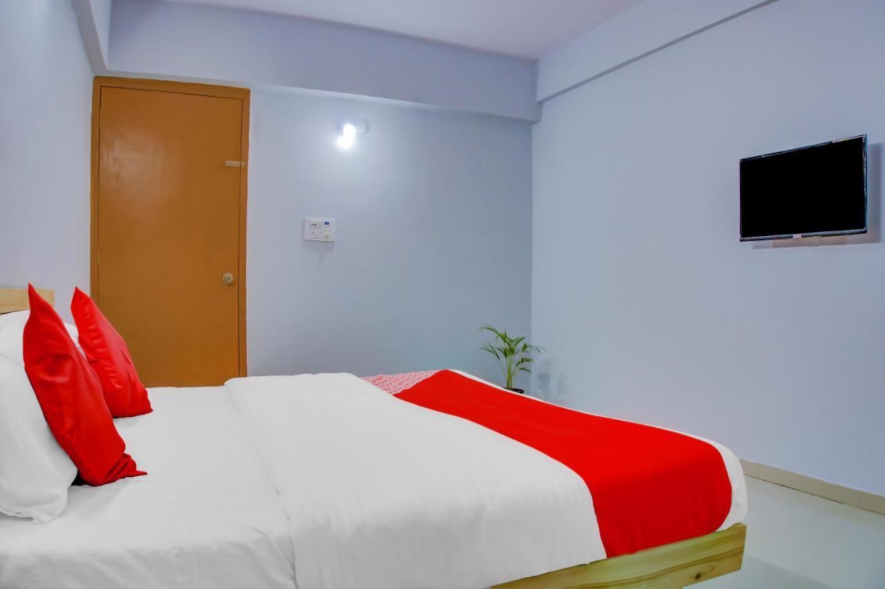 Oyo 75173 Hotel Regency Сурат Экстерьер фото